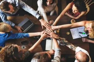 team work never eat alone