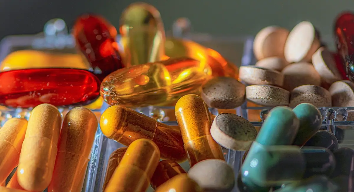 vitamins minerals supplements tracking
