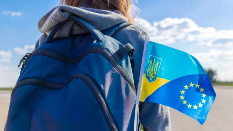 Еміграція після 35